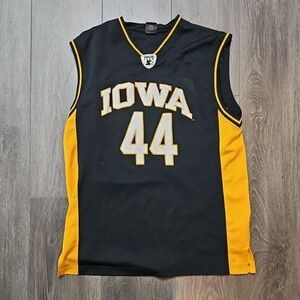 Starter Iowa Hawkeyes Basketball Jersey 44 Sz L NCAA